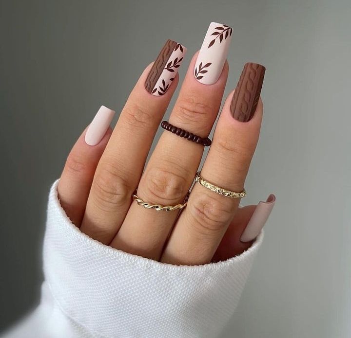 Earthy Brown Knit and Leaf Design — Sweater Nails