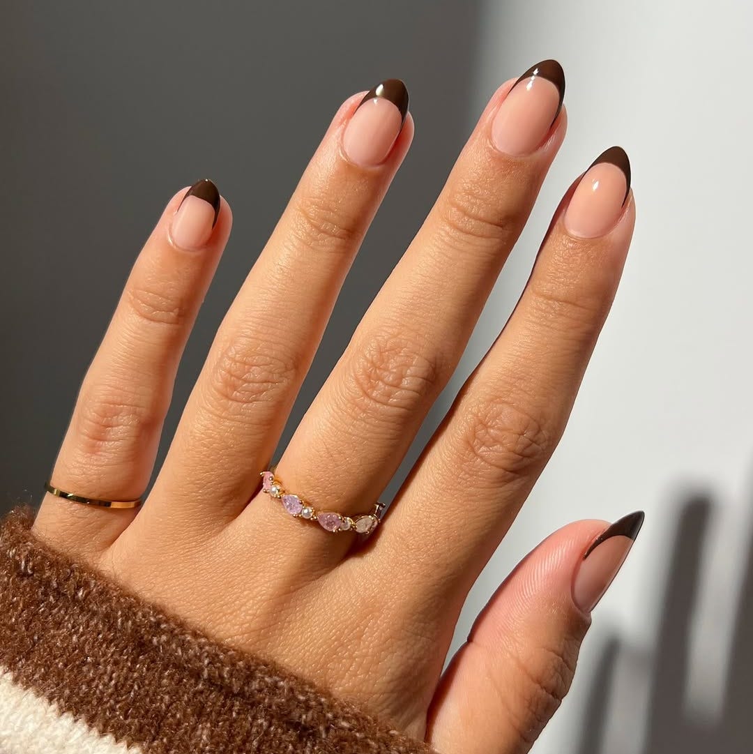 Visual Idea — Winter Oval Nails