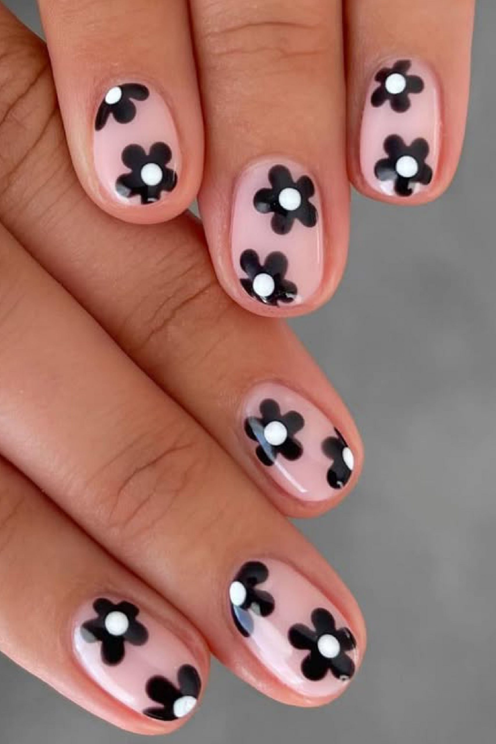 Clear Black Small Flower Motif Nails Clear Black Small Flower Motif Nails — Simple Nail Designs