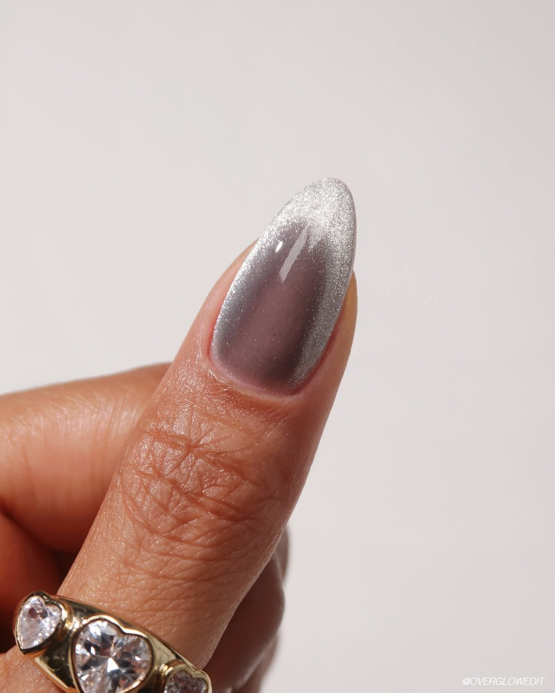 Shimmering Grey Purple Cat Eye Shimmering Grey Purple Cat Eye — Winter Cat Eye Nails