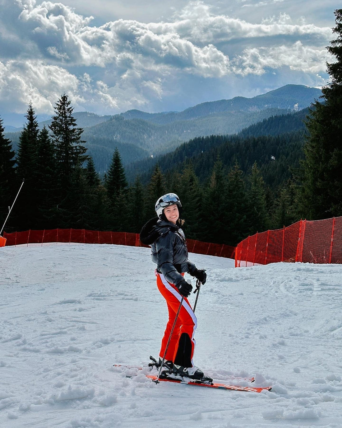 Puffer Jacket Nylon Pants Outfit Idea Puffer Jacket Nylon Pants Outfit Idea — Ski Outfits