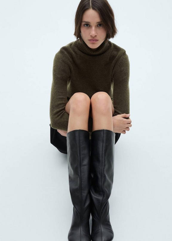 Minimalist Chic: Olive Turtleneck and Black Boots Minimalist Chic: Olive Turtleneck and Black Boots — Riding Boots Outfits