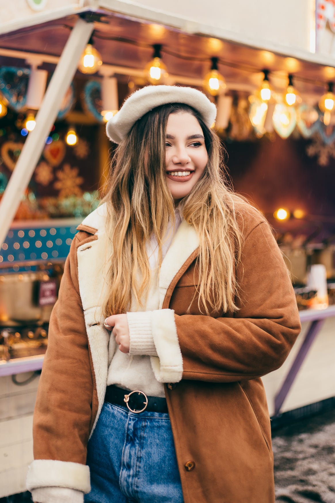 Light Brown Collarbone Air-Dried — Winter Hairstyles for Plus Size Women