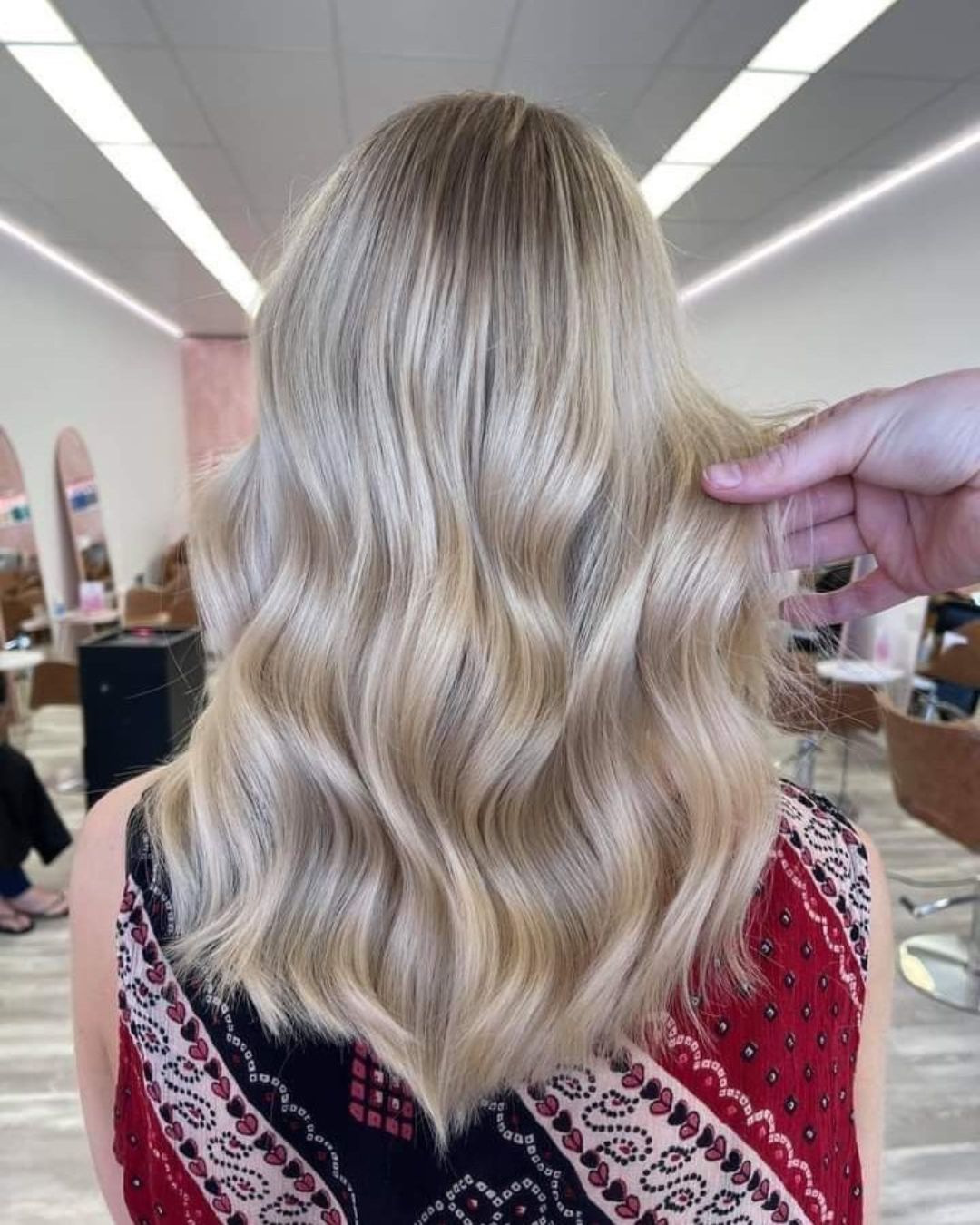 Loose Waves Ash Blonde With Platinum Highlights Loose Waves Ash Blonde With Platinum Highlights — Winter Highlights