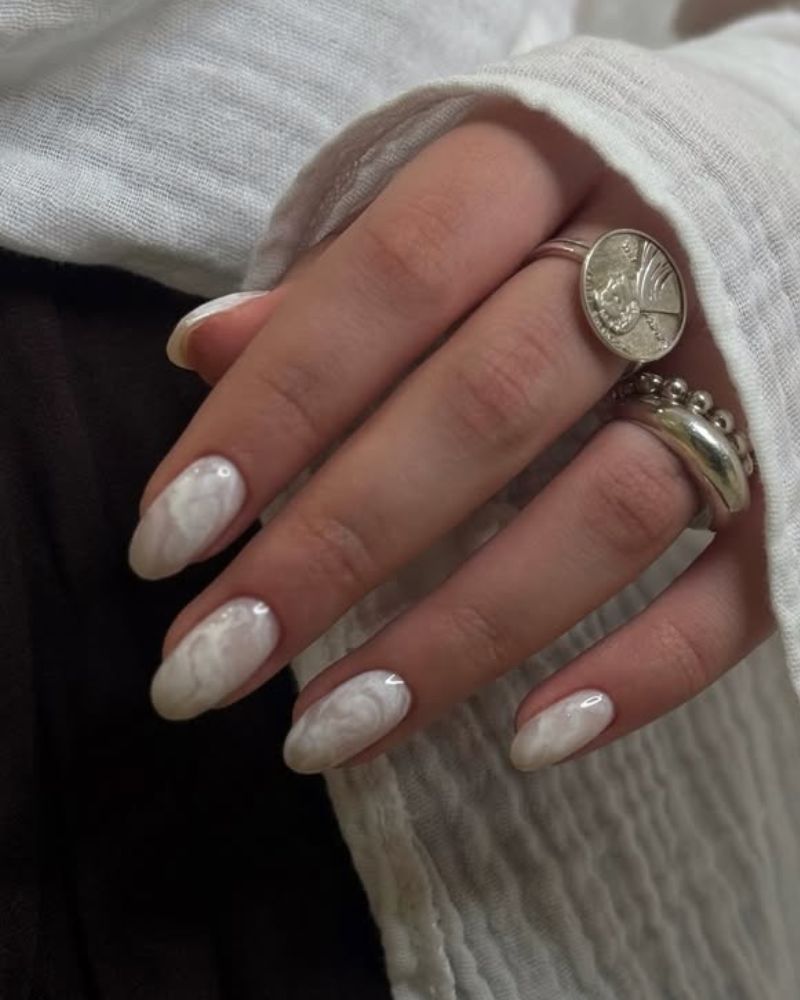 Classic Grey Veined Marble — Winter Marble Nails