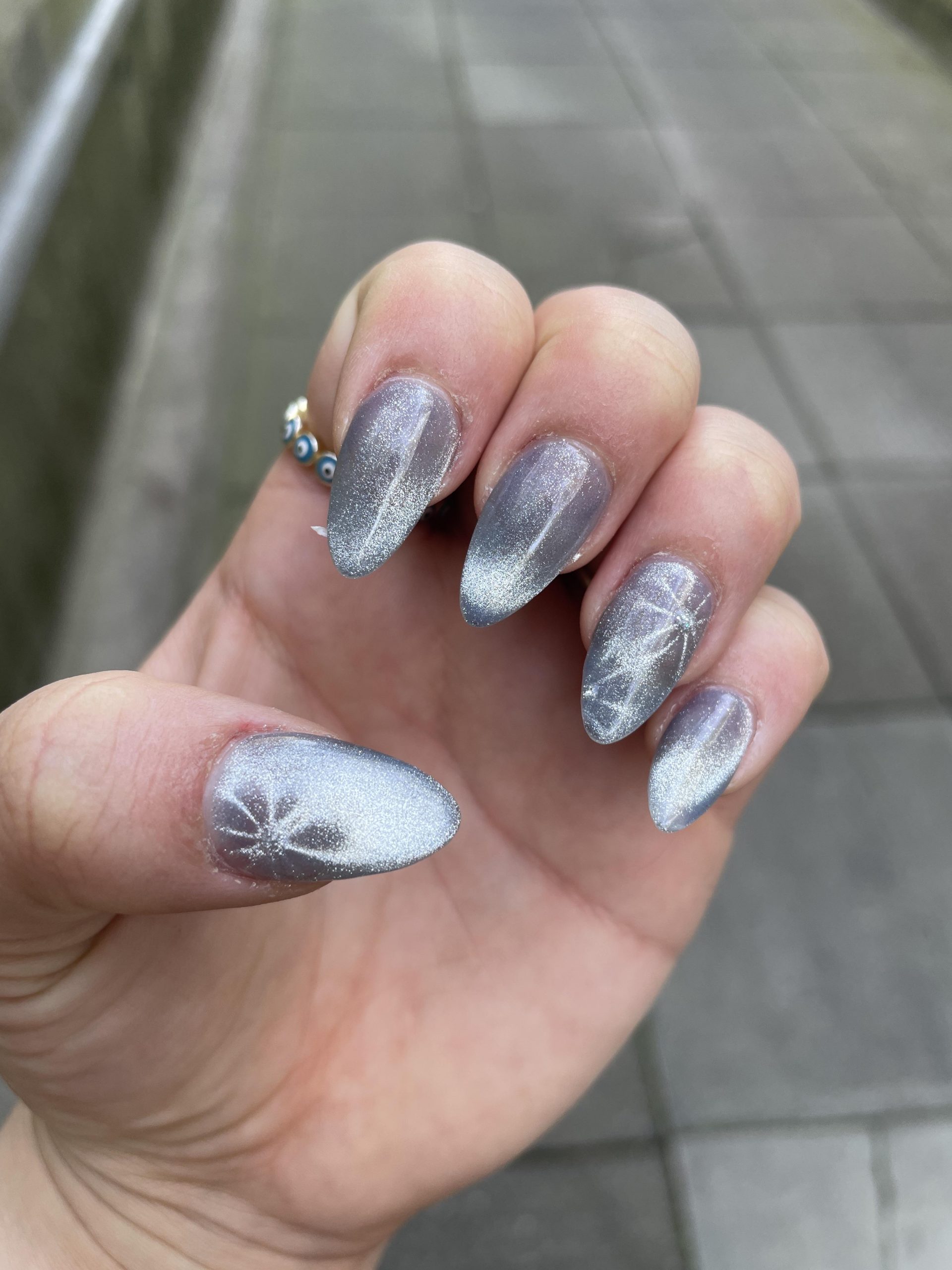 Silver Blue Cat Eye Almond Nails Silver Blue Cat Eye Almond Nails — Icy Blue Nails