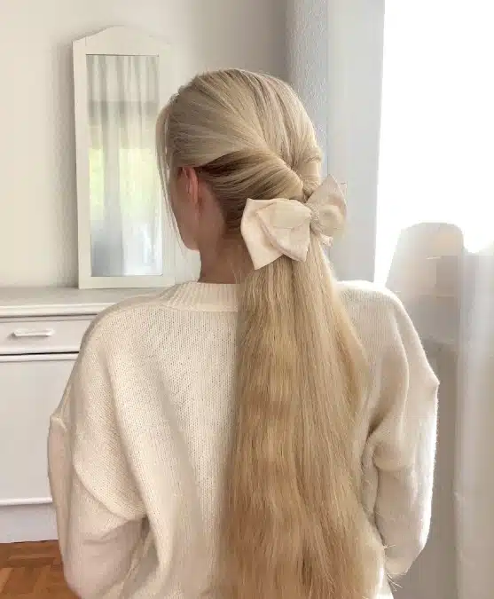 Voluminous Wavy Blonde Lob Voluminous Wavy Blonde Lob — Cute Winter Hairstyles