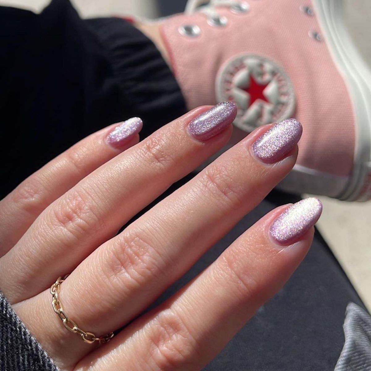 Light Pink Holographic Glitter Nails Light Pink Holographic Glitter Nails — Velvet Nails