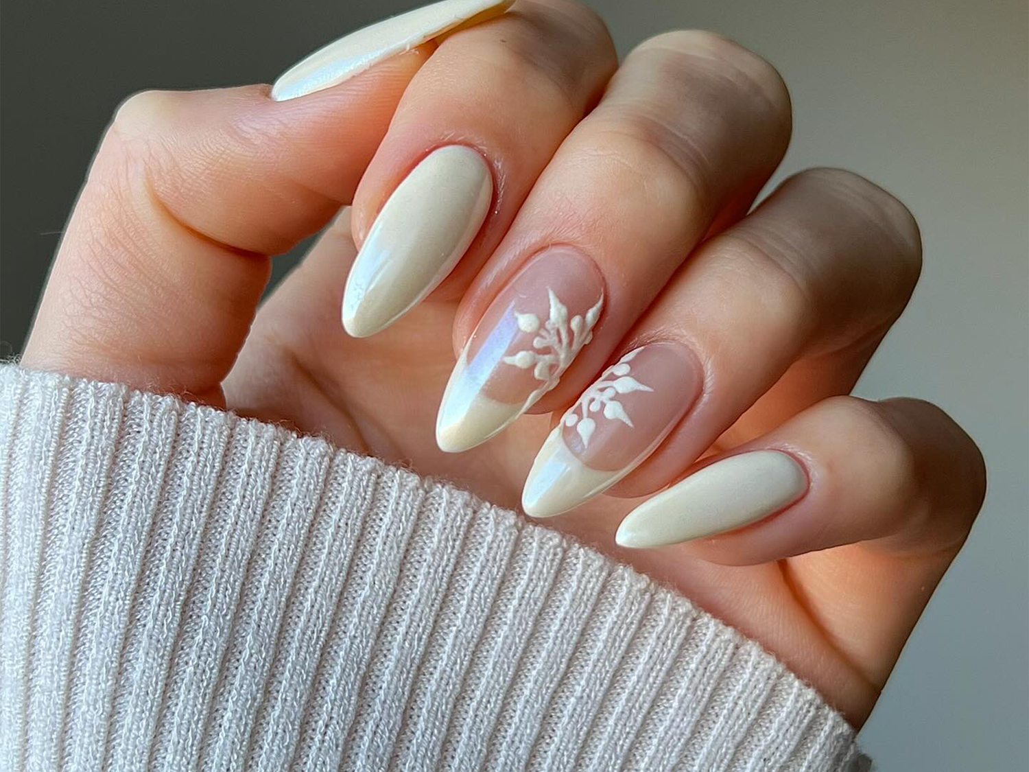 Pearlescent Glossy Visual Idea — Winter Wonderland Nails