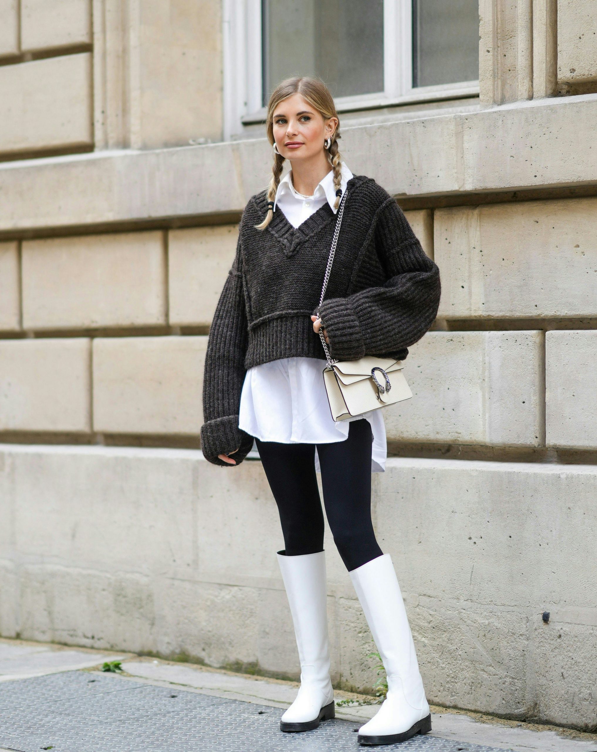 Casual Chic Outfit Idea — Winter Outfits with Leggings