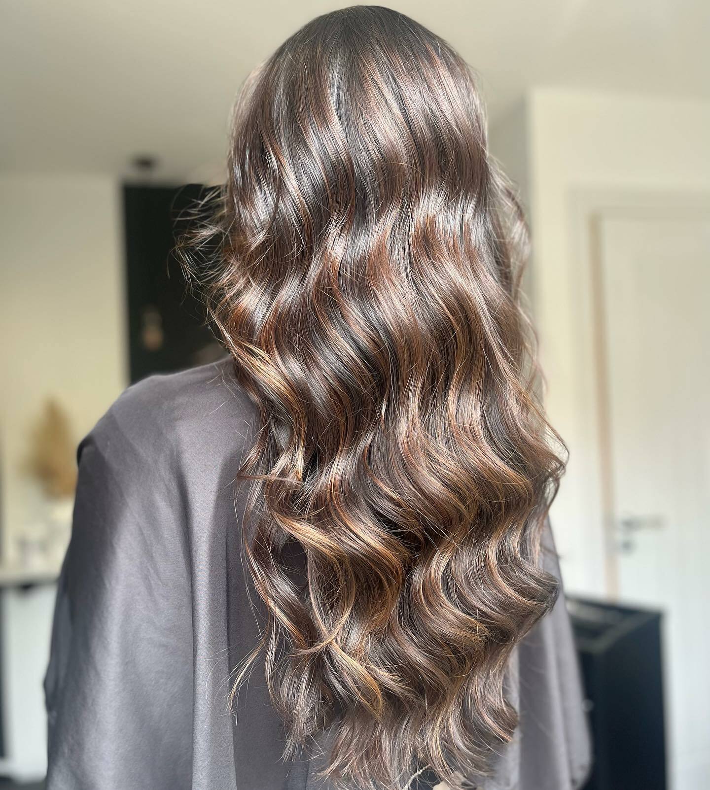 Dark Brown With Subtle Auburn Highlights Visual Idea Dark Brown With Subtle Auburn Highlights Visual Idea — Winter Brown Hair Colors