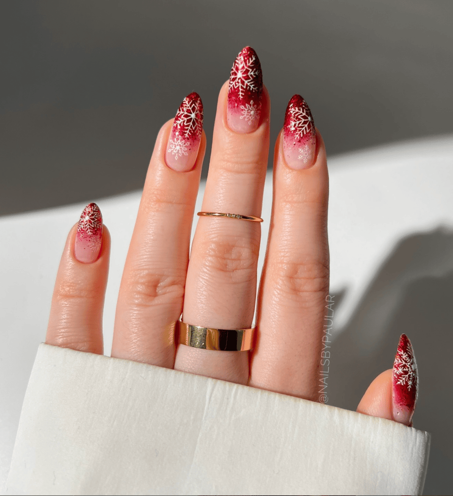 Red Snowflake Ombre with Glitter — Winter Ombre Nails