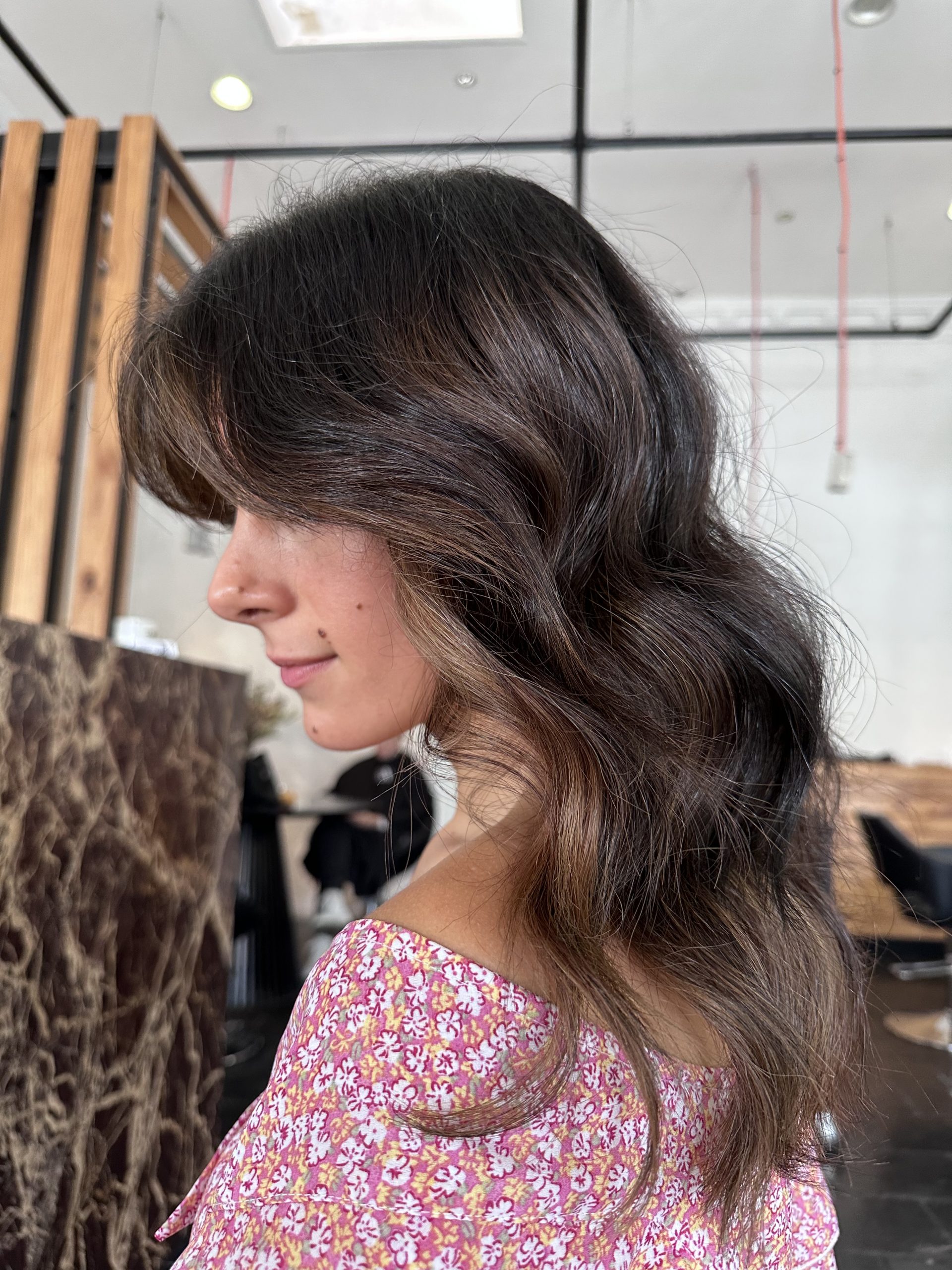 Collarbone Layers With Caramel Highlights Collarbone Layers With Caramel Highlights — Winter Haircuts with Bangs