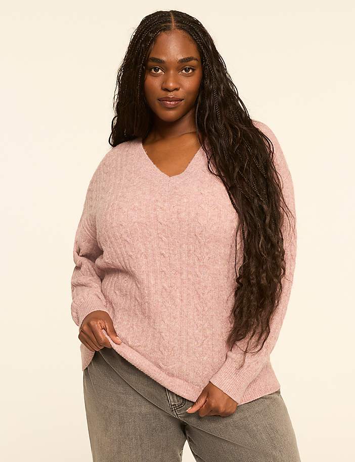 Natural Texture Dark Brown Highlights — Winter Hairstyles for Plus Size Women