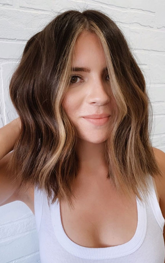 Dark Bob with Face-Framing Blonde Highlights — Winter Hair Colors for Short Hair