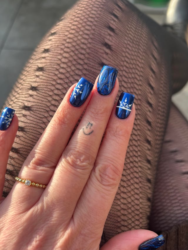 Dark Blue And White Visual Idea — Winter Gel Nails
