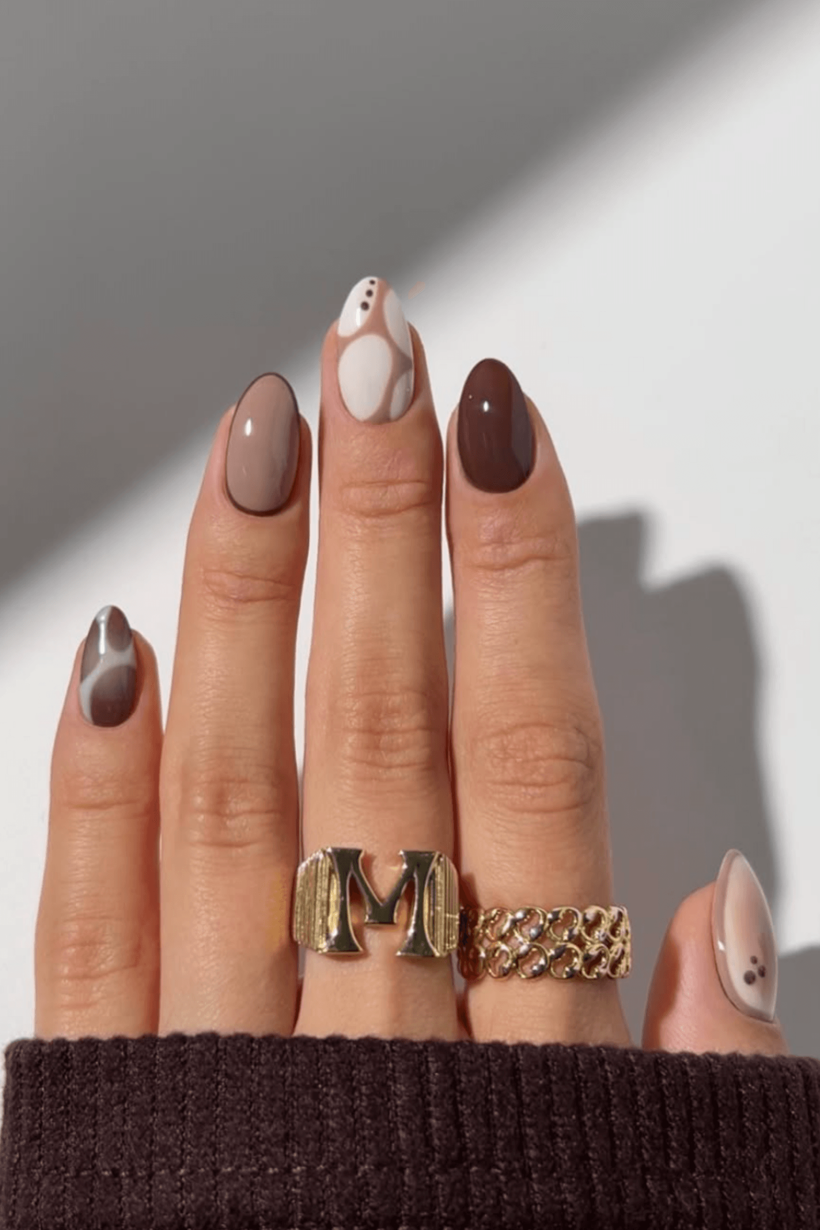 Various Shades Of Mocha Beige And White Visual Idea Various Shades Of Mocha Beige And White Visual Idea — Mocha Nails