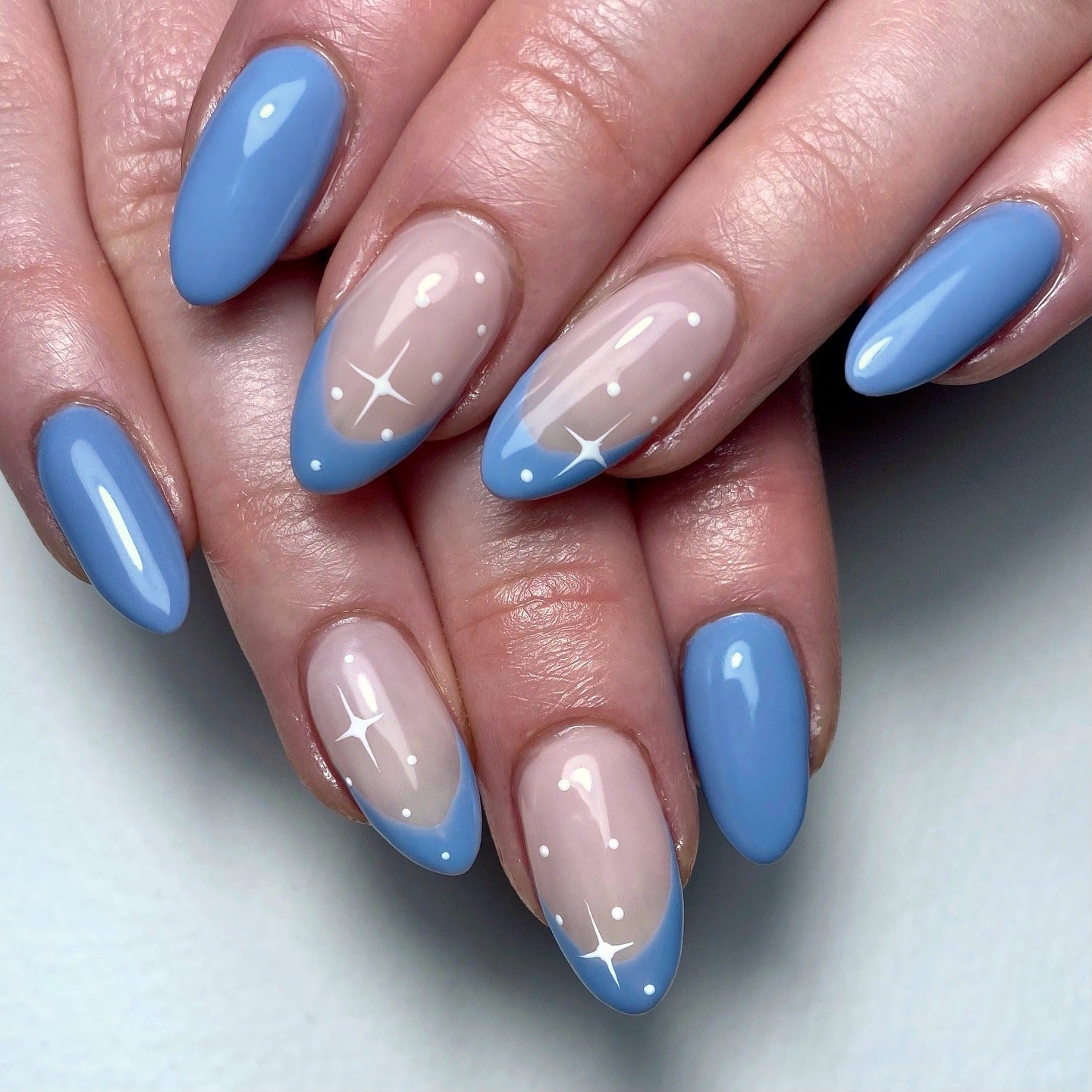Medium Almond Periwinkle Blue Dots Starbursts Medium Almond Periwinkle Blue Dots Starbursts — January Nails