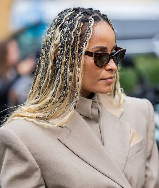 Black Braids with Striking Blonde Highlights — Winter Braid Colors for Black Women