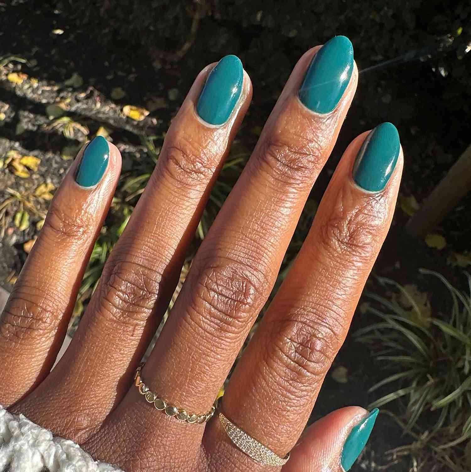 Deep Teal Glossy Medium Oval Nails Deep Teal Glossy Medium Oval Nails — Winter Nail Colors for Dark Skin