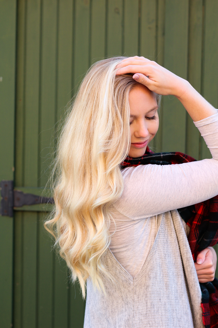 Mid-Back Voluminous Ash Blonde Waves Mid-Back Voluminous Ash Blonde Waves — Winter Hairstyles for Work