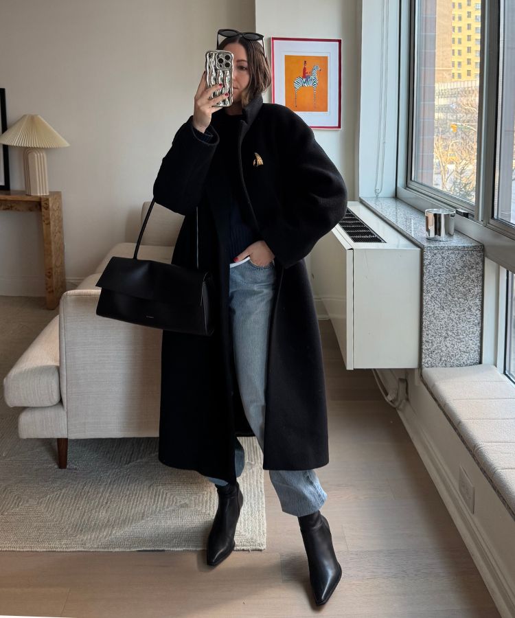 Oversized Black Coat Over Navy Sweater and Jeans for a Cozy Day Look Oversized Black Coat Over Navy Sweater and Jeans for a Cozy Day Look — December Outfits
