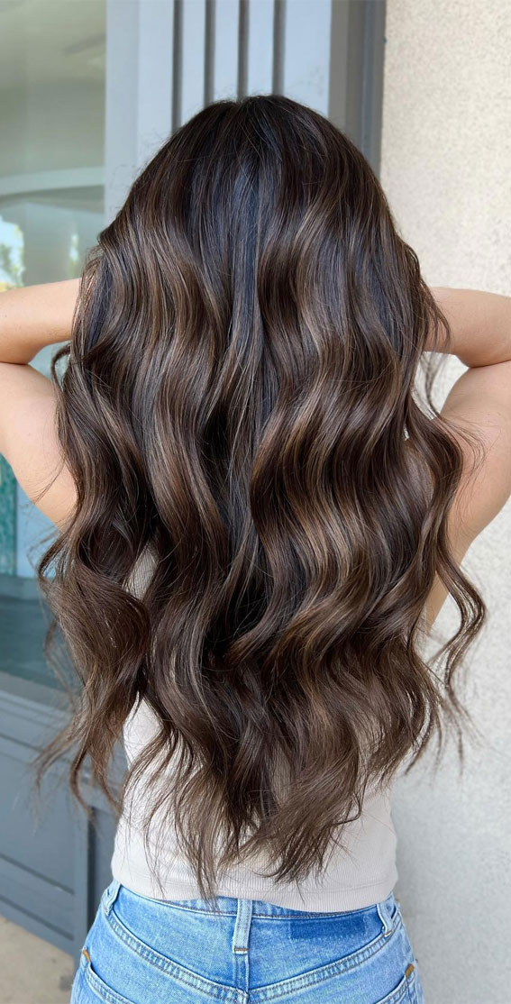 Mid-Back Visual Idea Mid-Back Visual Idea — Winter Balayage