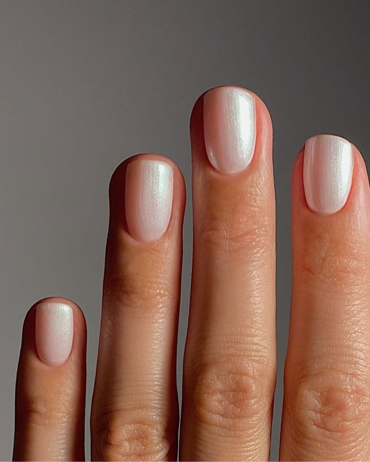 Pale Pink Pearlescent Shimmer Short Round Pale Pink Pearlescent Shimmer Short Round — Winter Pink Nails