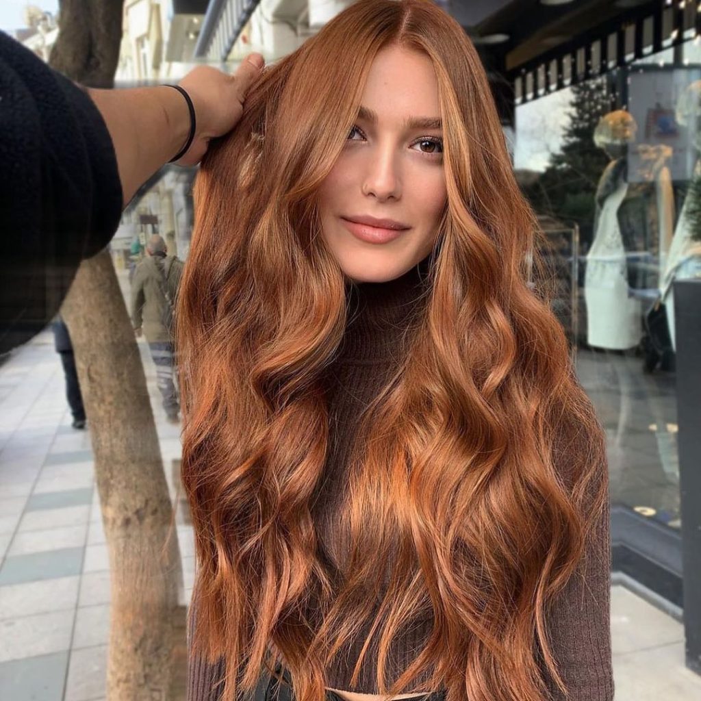 Copper Auburn With Blonde Highlights Copper Auburn With Blonde Highlights — Winter Auburn Hair Color