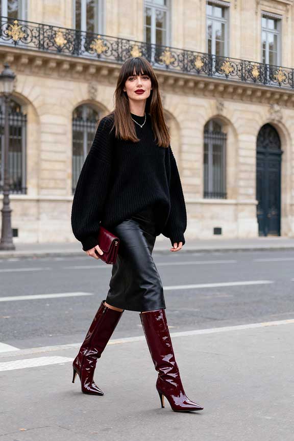 Black Leather Midi Skirt with Burgundy Accents Black Leather Midi Skirt with Burgundy Accents — Winter Skirt Outfits
