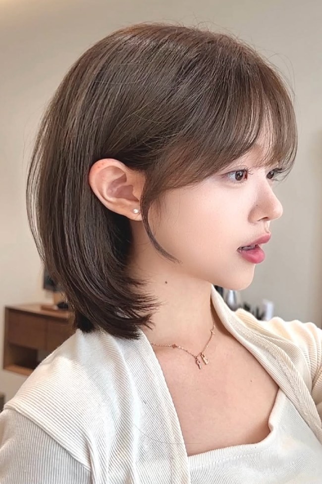 Cool Mushroom Brown Lob With See-Through Bangs Cool Mushroom Brown Lob With See-Through Bangs — Mushroom Brown Hair