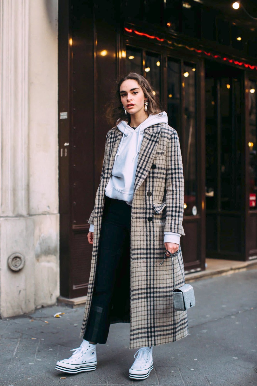 Oversized Hoodie Paired with Cropped Wide-Leg Pants Oversized Hoodie Paired with Cropped Wide-Leg Pants — Hoodie Outfits