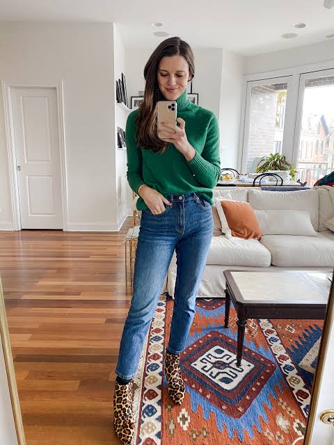 Green Sweater and Jeans with Leopard Print Ankle Boots Green Sweater and Jeans with Leopard Print Ankle Boots — Ankle Boots Outfits