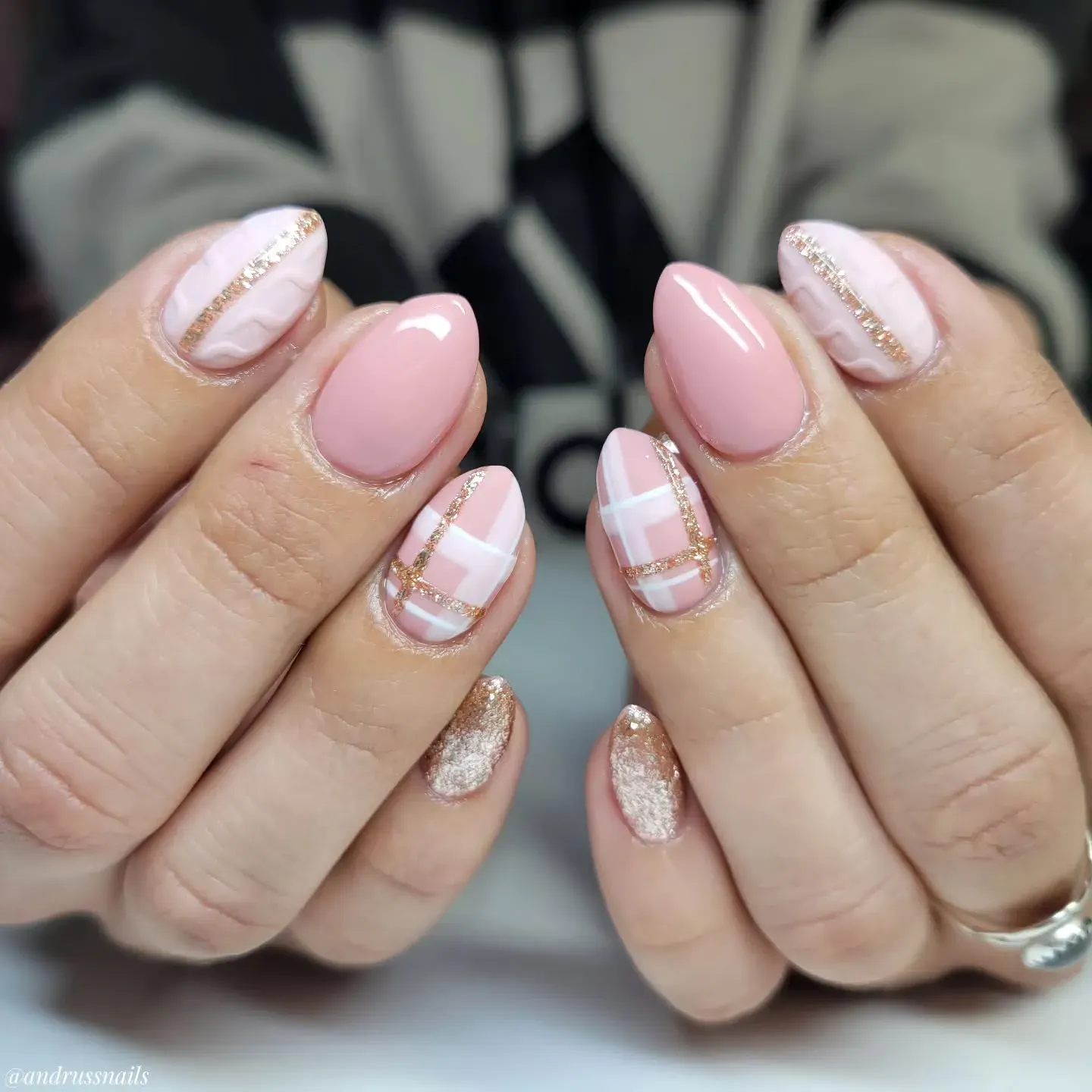 Pink Plaid Glitter Accent Oval Nails — Winter Oval Nails