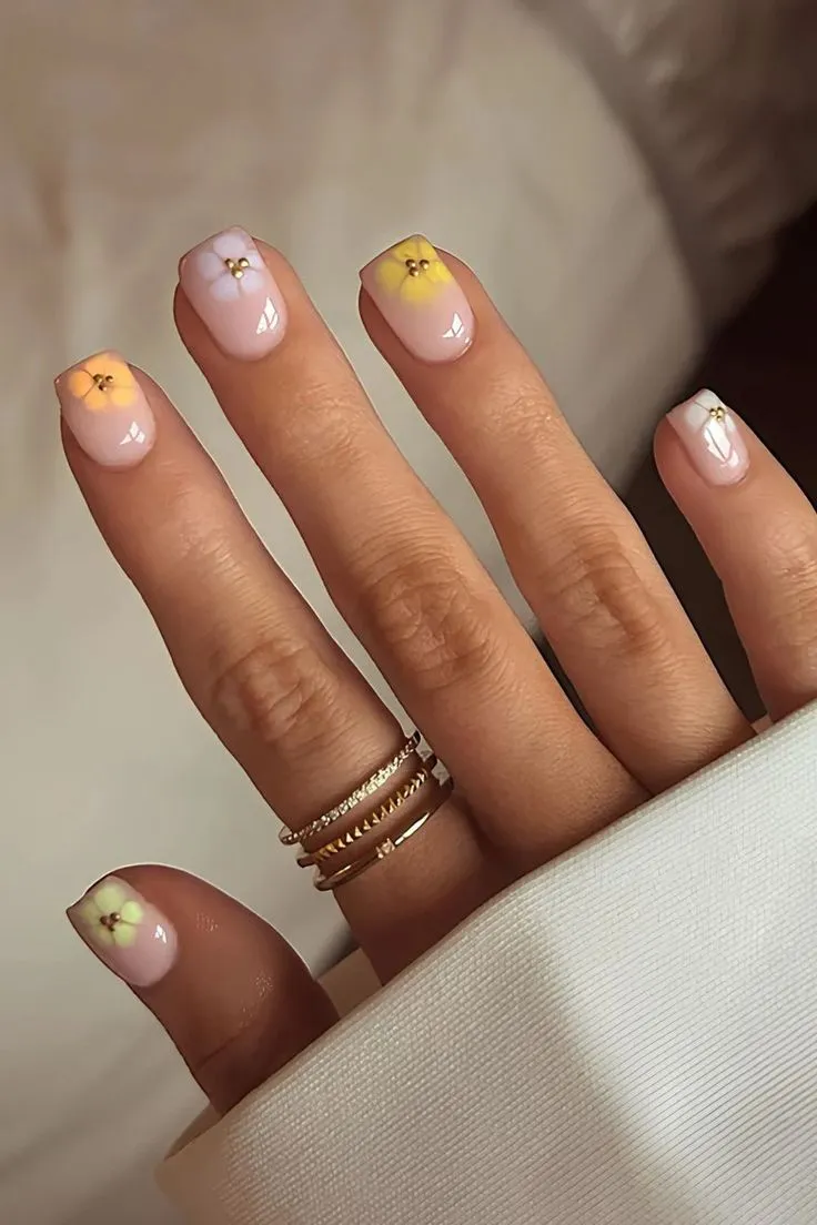 Spring Floral Visual Idea Spring Floral Visual Idea — Short Nail Designs