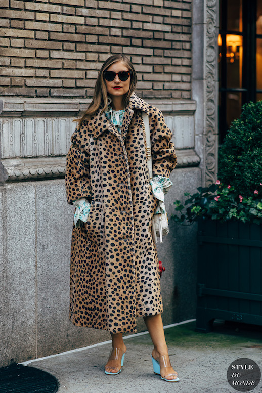 Maxi Leopard Coat with Printed Blouse and Wedge Sandals Maxi Leopard Coat with Printed Blouse and Wedge Sandals — Leopard Coat Outfits