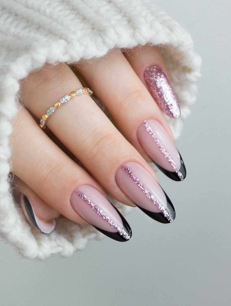 Glossy Glitter Visual Idea Glossy Glitter Visual Idea — Long Winter Nails