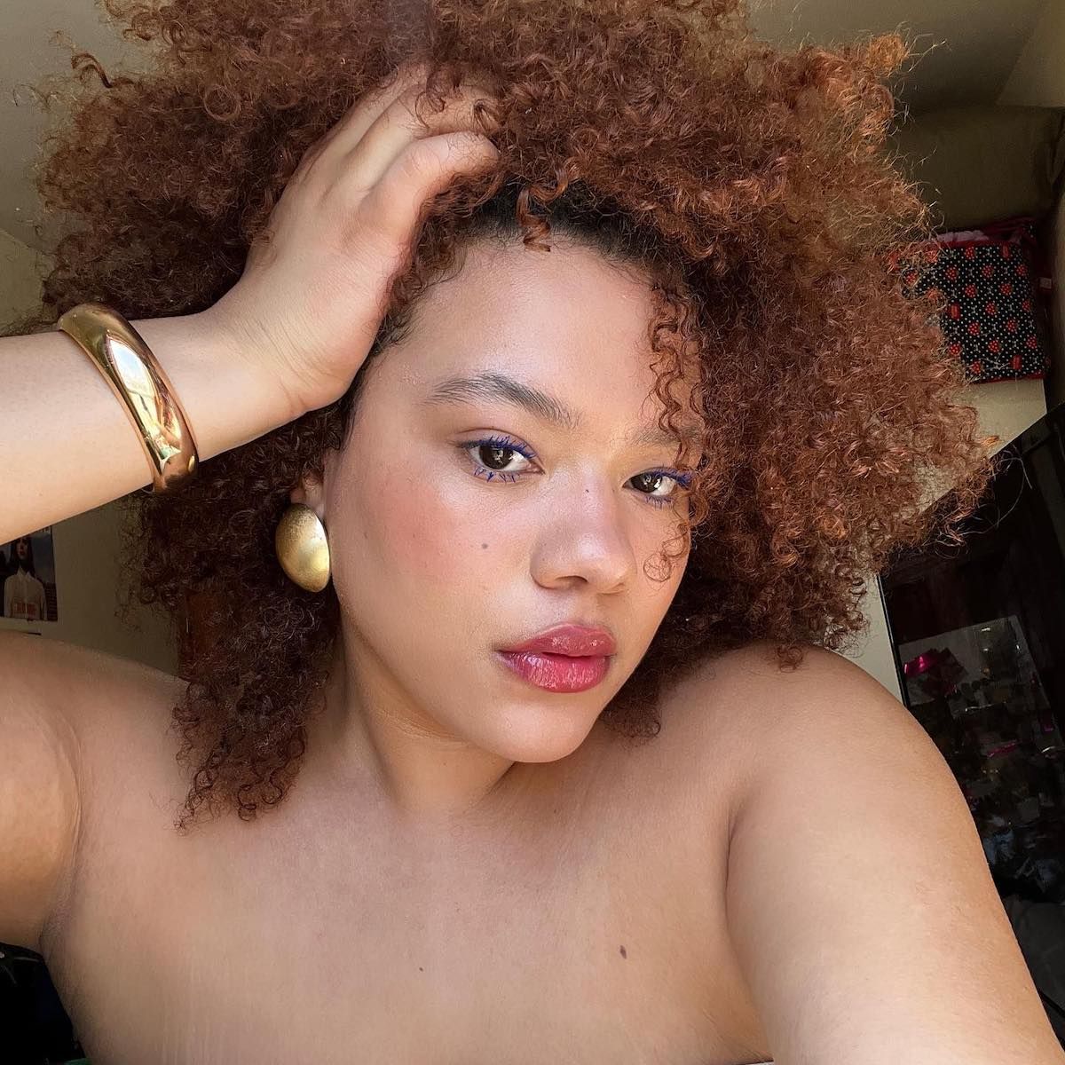 Collarbone Visual Idea Collarbone Visual Idea — Winter Hair Colors for Curly Hair