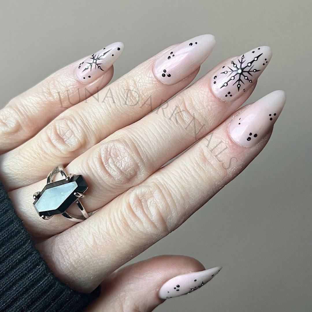 Minimalist Black Snowflake Stilettos Minimalist Black Snowflake Stilettos — Snowflake Nails