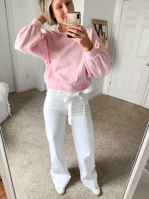 Playful Volume: Pink Sweatshirt with White Wide Leg Jeans — Winter Outfits with Wide Leg Jeans