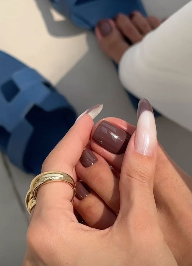 Neutral Beige Pinkish Toes Neutral Beige Pinkish Toes — Winter Pedicure Colors