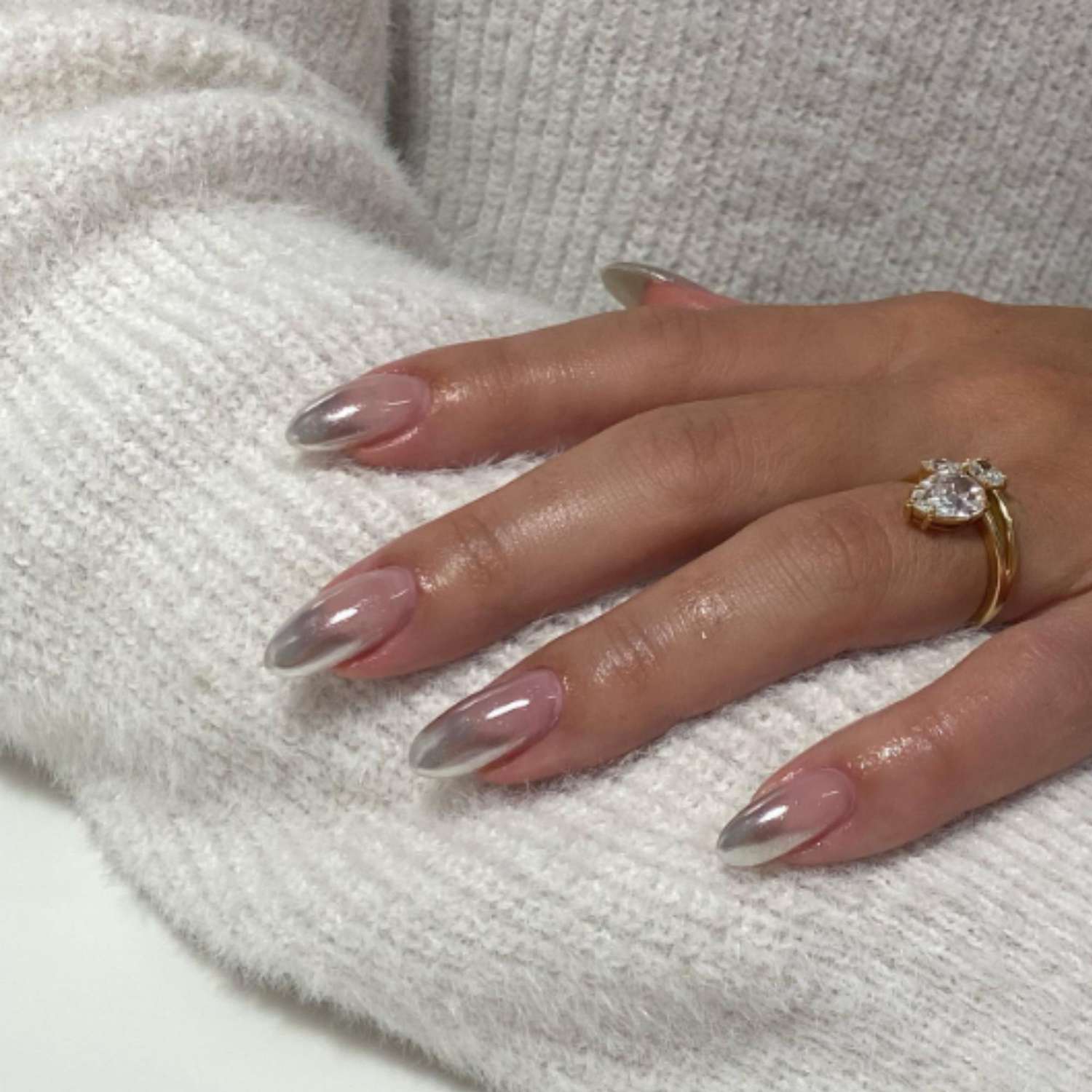 Classic French Medium Oval Nails Classic French Medium Oval Nails — Natural Winter Nails