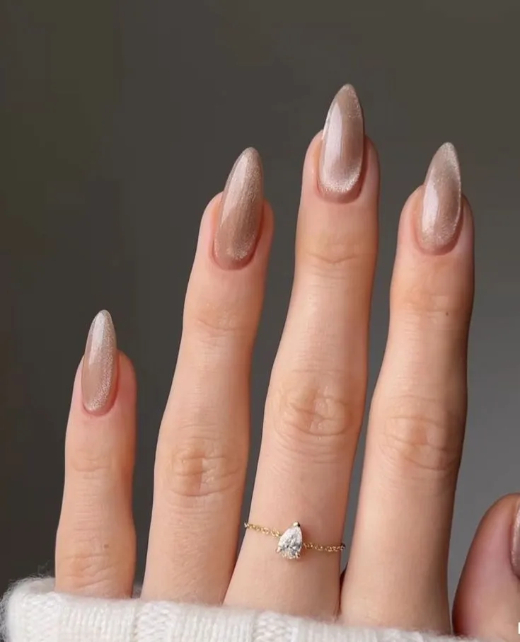 Neutral Beige Cat Eye Shimmer Almond Nails Neutral Beige Cat Eye Shimmer Almond Nails — Almond Nail Designs