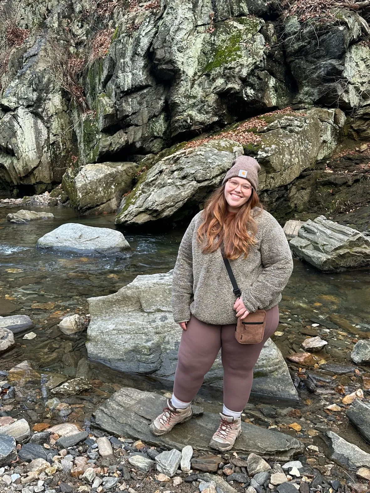Taupe Fleece Pullover and Brown Leggings for Trail Comfort — Winter Hiking Outfits