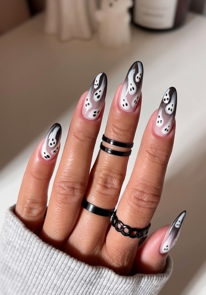 Black Ombre Nails with Ghost Art Black Ombre Nails with Ghost Art — Black Nail Ideas