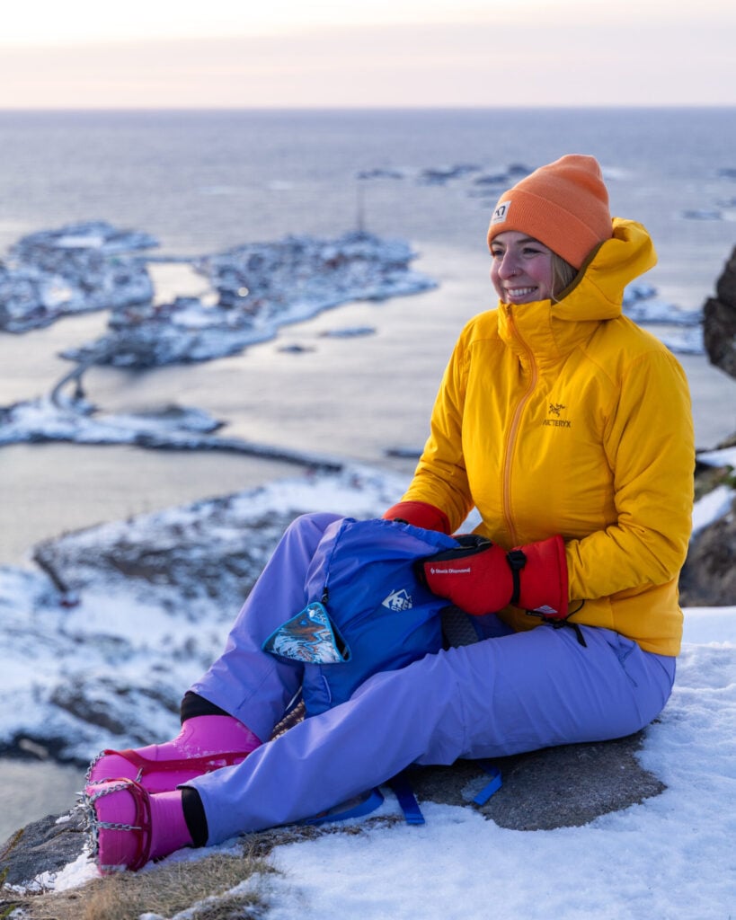 Color-Blocked Puffer and Snow Boots for Outdoor Adventures — Scandinavian Winter Outfits
