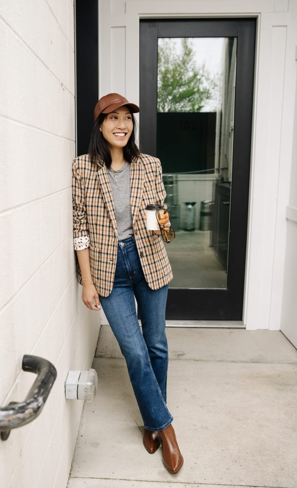 Plaid Blazer and Jeans: Effortless Casual Fall Style — Fall to Winter Outfits