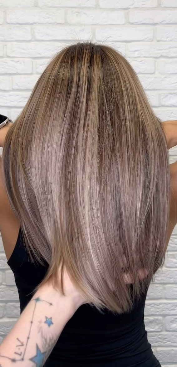 Blended Ash Blonde Lob With Beige Highlights Blended Ash Blonde Lob With Beige Highlights — Winter Hair Colors for Pale Skin