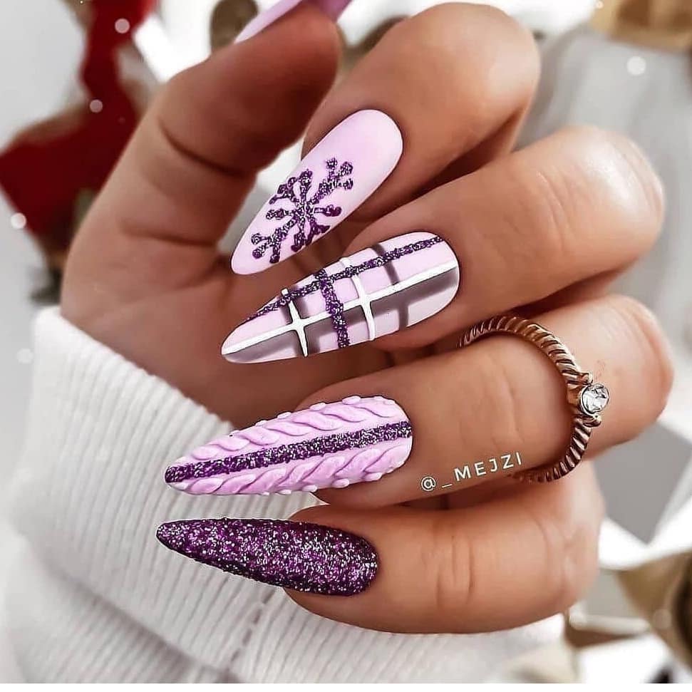 Matte Glitter Visual Idea — Winter Gel Nails