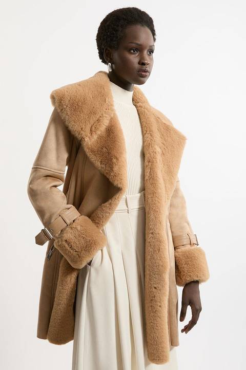 Short Teddy Fur Cape Coat with White Blouse — Shearling Coat Outfits